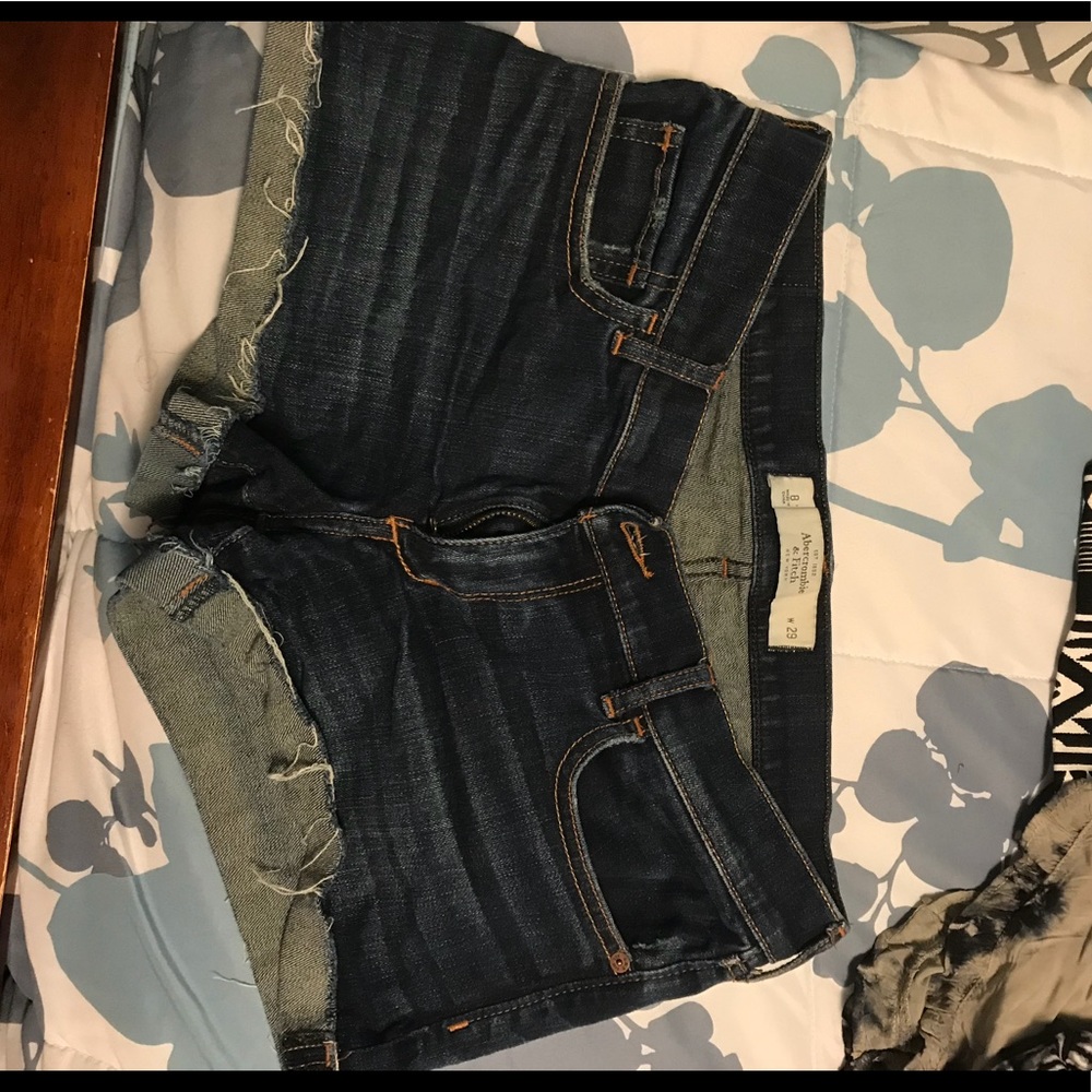 Abercrombie and Fitch Jean Shorts Midi